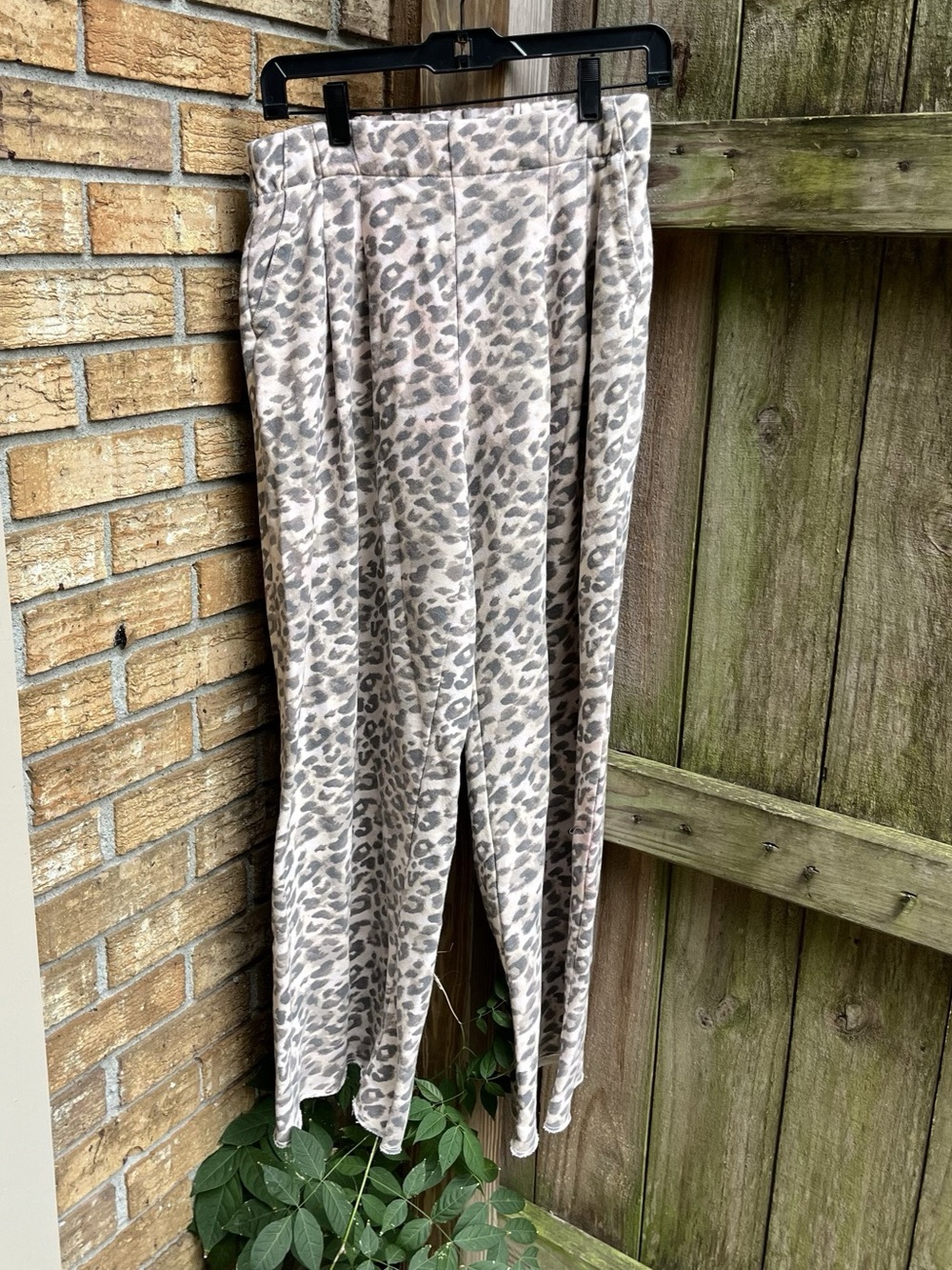 Aerie Wide Leg Leopard Print Sweatpants Gray & Beige